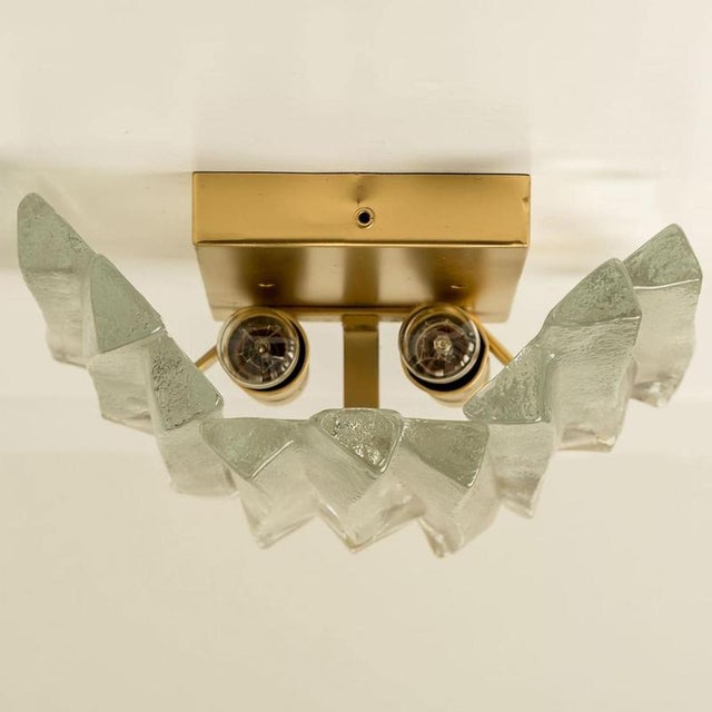 Textured Ice Glass and Brass Wall Light attributed to J. T. Kalmar for Kalmar, 1970s For Sale - Image 6 of 13