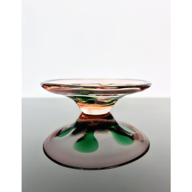 1960s Green Inlaid Art Glass Bowl by Pavel Stejskal for Škrdlovice, Fomer Czechoslovakia, 1960s For Sale - Image 5 of 5