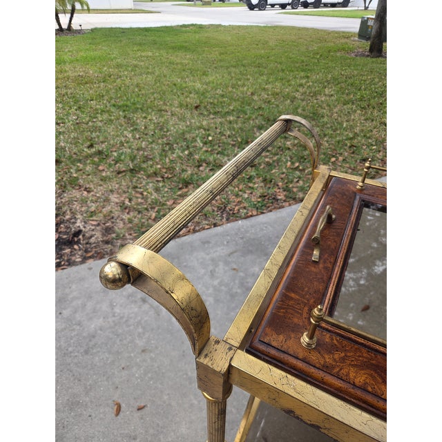 Hollywood Regency Brass & Burl Wood Bar Cart W/ Removable Tray & Tinted Glass For Sale - Image 4 of 10