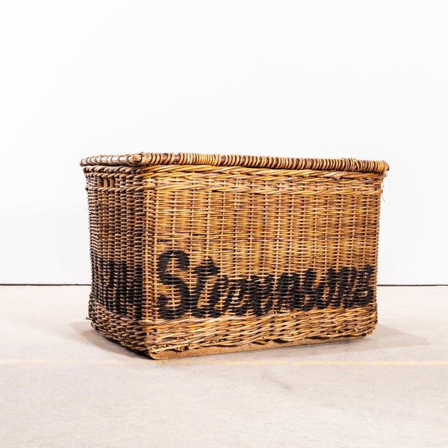 English Wicker Basket, 1920s For Sale - Image 9 of 9
