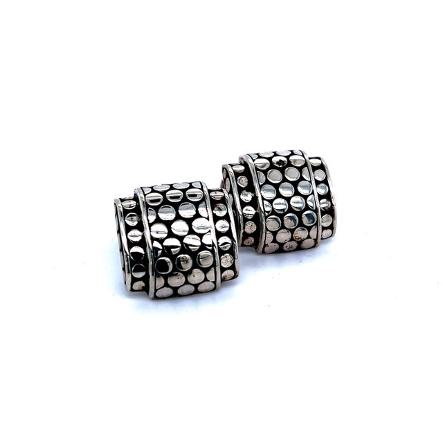 1990s Pair of John Hardy Estate Mens Dot Cufflinks Sterling Silver For Sale In New York - Image 6 of 8