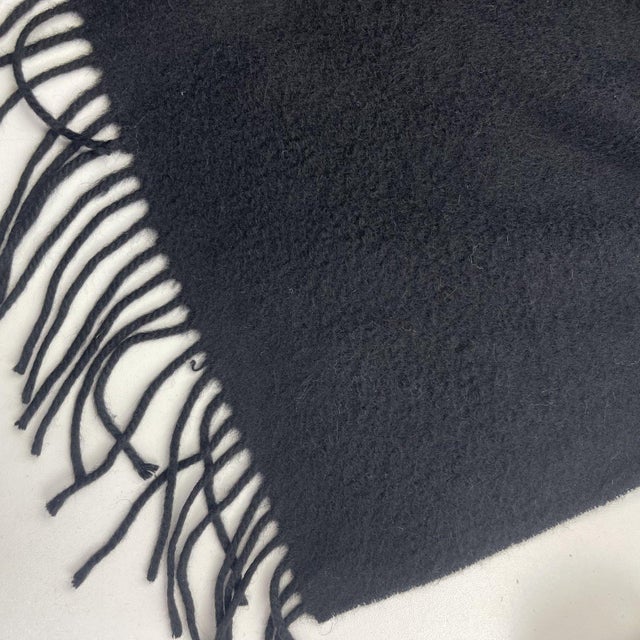 Ing. Loro Piana Black Solid 100% Cashmere Scarf For Sale - Image 6 of 8