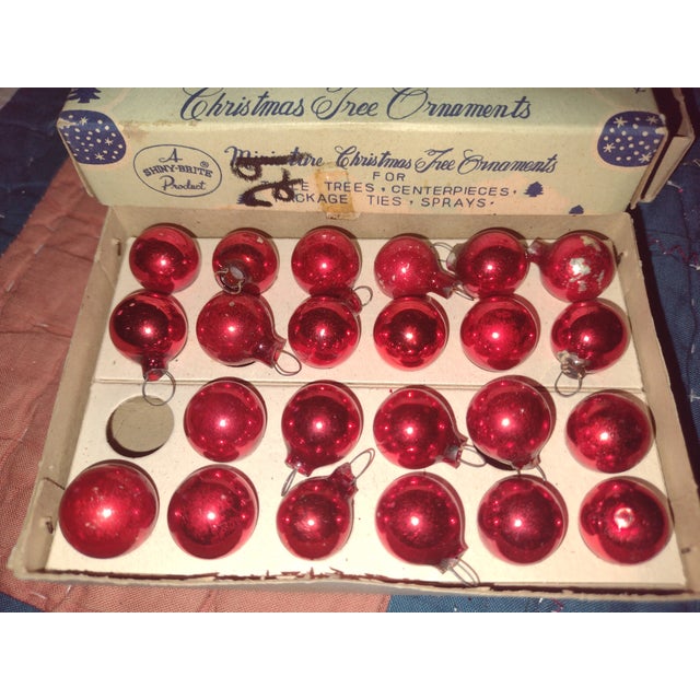 Mid 20th Century 2 Boxes Shiny Brite Mini Glass Ball Christmas Tree Ornaments and Shiny Brite Hangers For Sale - Image 5 of 9