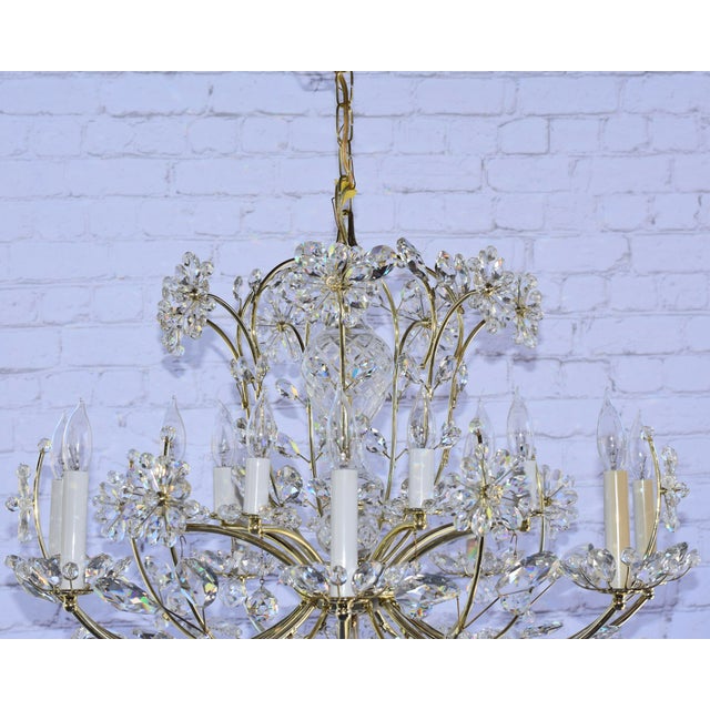 1980s 1980s Art Nouveau Schonbek Swarovski Primrose Crystal 14 Light Chandelier For Sale - Image 5 of 11