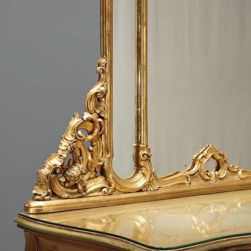 Venetian Chest of Drawers with Mirror For Sale - Image 5 of 12