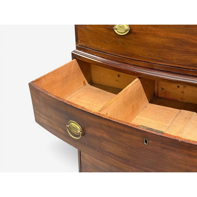 Georgian, Bow-Front Chest on Chest, Mahogany, Brass, England, 19th C. For Sale - Image 12 of 15