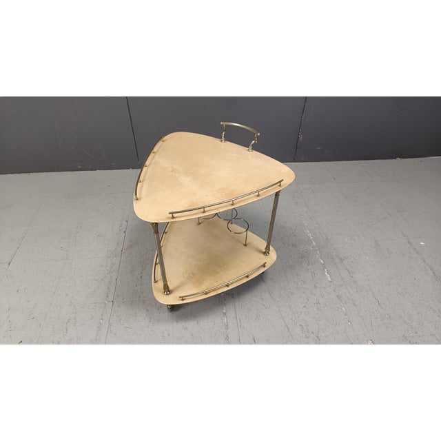 Beige Italian Lacquered Goatskin / Parchment Serving Bar Cart attributed to Aldo Tura, 1960s For Sale - Image 8 of 10