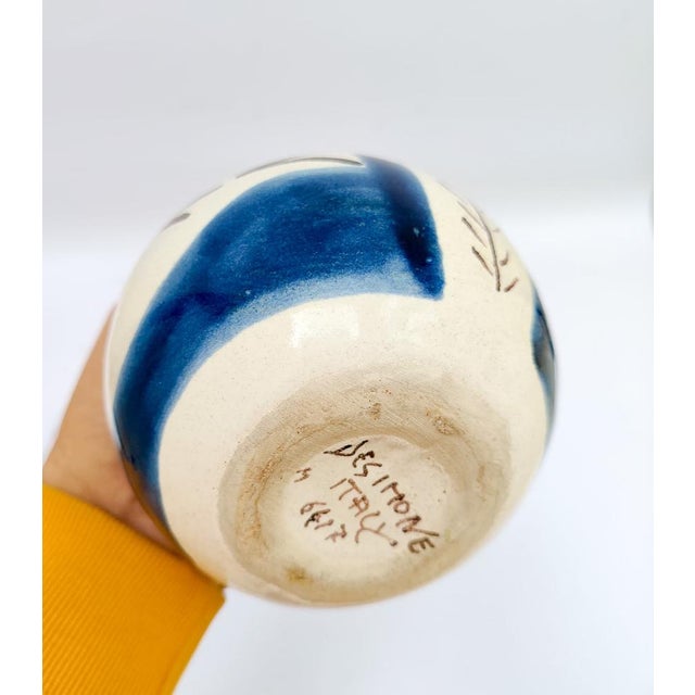 Ceramic Bottle Vase with Fish Decor by Giovanni de Simone, 1970s For Sale - Image 6 of 7