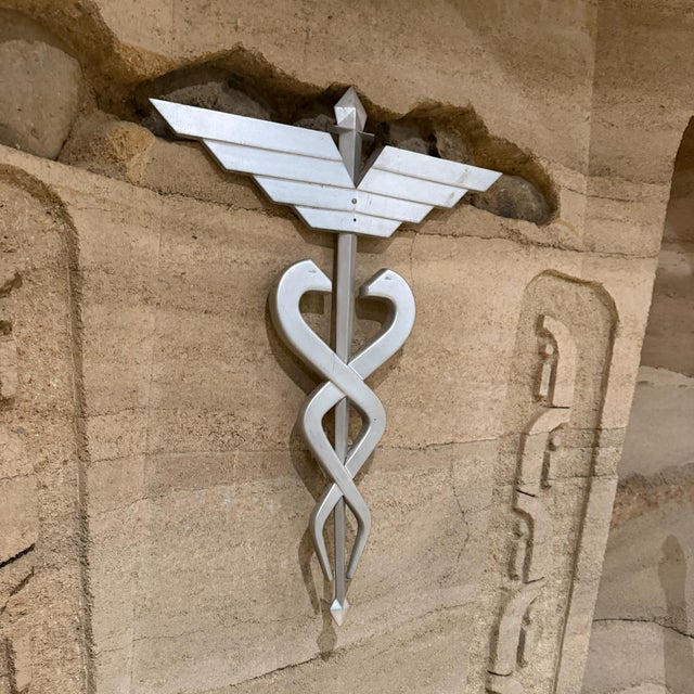 Traditional Aluminum Caduceus Symbol Medical Wall Mounted Sculpture Snakes & Wings For Sale - Image 3 of 12