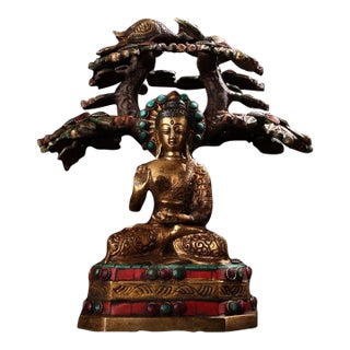 Tibetan Gilt Bronze Seated Buddha With Turquoise Inlay & Bodhi Tree - 7.8 LBS For Sale