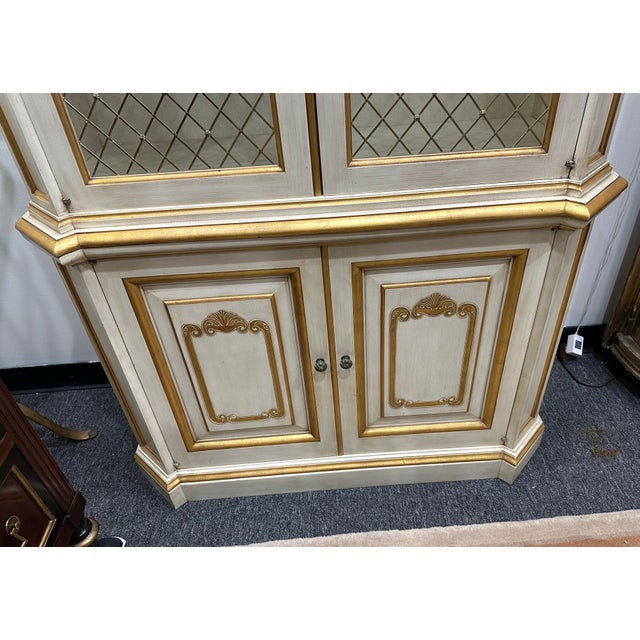 Vintage John Widdicomb Country FrenchChina Vitrine For Sale - Image 11 of 12