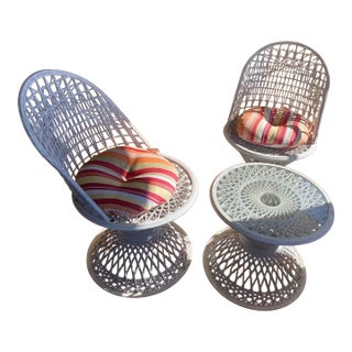 Mid 20th Century Russell Woodard Spun Fiberglass Small Patio Set With Glass Top and 2 Chairs. For Sale