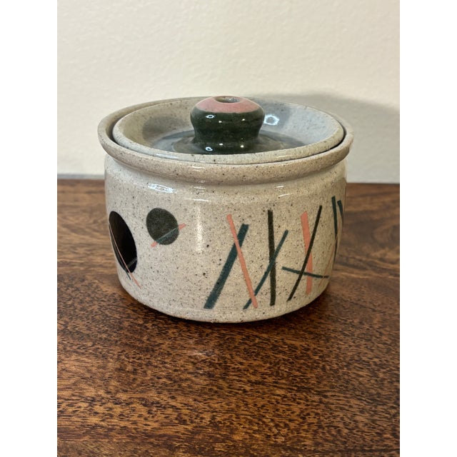 Charming late 20th century American studio earthenware vessel with lid, initialed WW and dated 1989 on the underside....
