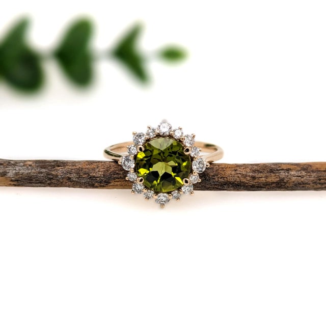 2ct Peridot Ring W Natural Diamond Halo in Solid 14k Yellow Gold Round Size 6.75 For Sale - Image 4 of 7