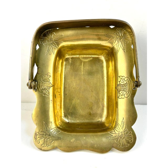 Metal Hollywood Regency Brass Floral Etched Soap Dish Basket – Vintage Brass Trinket Dish For Sale - Image 7 of 10