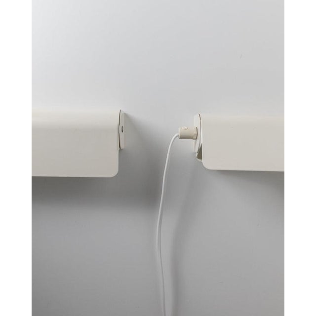 Contemporary Minimalist Fister Wall Lamps in White Metal from Design Lights, Denmark, 1980s, Set of 2 For Sale - Image 3 of 12