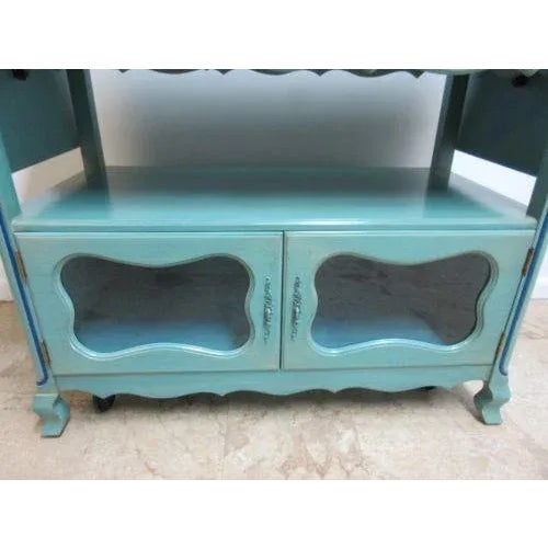 French Provincial Vintage French Regency Paint Decorated Drop Leaf Tea Cart Server Bar For Sale - Image 3 of 12