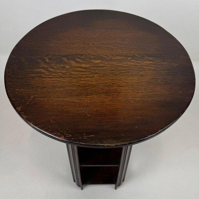 Brown Antique Early 20th Century English Oak Round Side Table with Shelved Base For Sale - Image 8 of 9