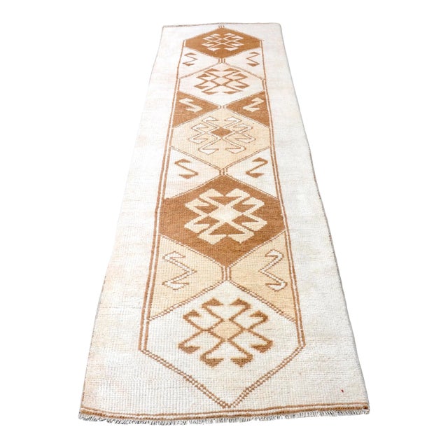 Madallion Turkish White Floor Rug For Sale