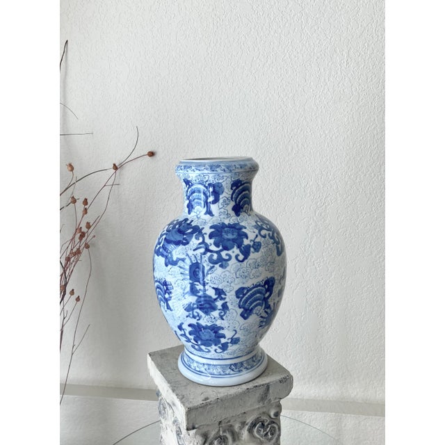 Late 20th-Century Contemporary Blue White Chinoiserie Earthenware Vase For Sale - Image 12 of 13