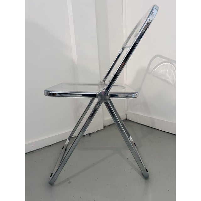 Mid-Century Modern Plia Set of 8 Lucite Chrome Italian Chairs for Castelli, 1970s MCM For Sale - Image 3 of 13