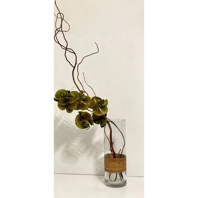 1950s Mid 20th Century Rattan and Glass Vase For Sale - Image 5 of 6