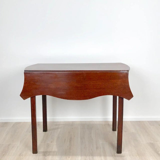 Wood A Late 18th-Century English Mahogany Serpentine Pembroke Table, Circa 1780. For Sale - Image 7 of 9
