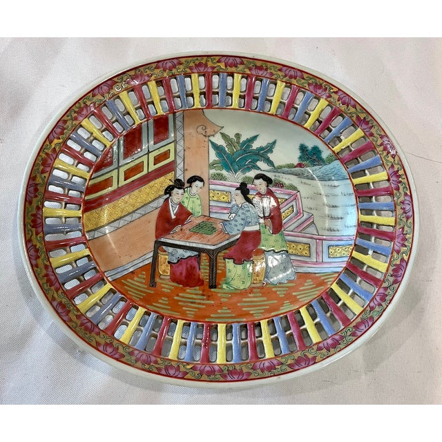 Mid 20th Century Chinese Export Famille Rose Reticulated Oval Plates - A Pair For Sale - Image 9 of 13
