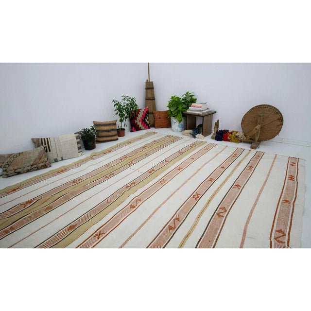 1960s Vintage Striped Turkish Kilim Rug- 7′8″ × 10′9″ For Sale In Los Angeles - Image 6 of 7
