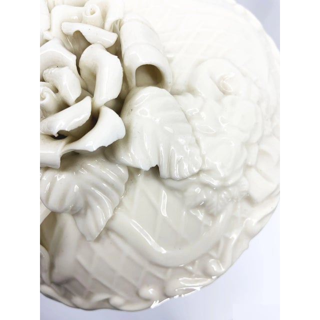 1960s 1960s Vintage Porcelain Roses Topped Ivory Dresser Box For Sale - Image 5 of 6