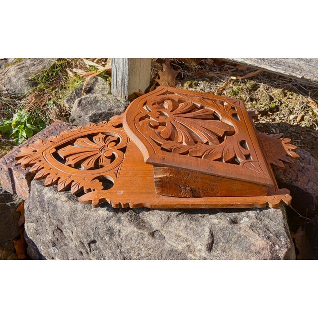 1900 - 1909 Antique Victorian Walnut Pierce-Cut Carved Wall-Mount Magazine Rack 1900 For Sale - Image 5 of 16