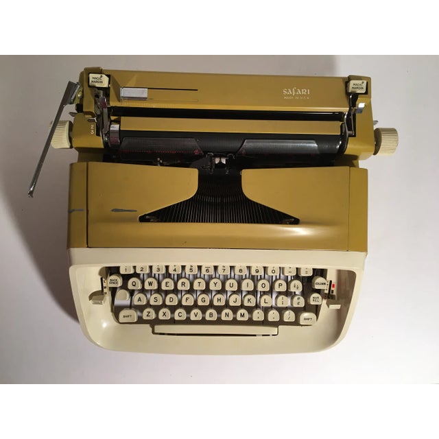 Vintage Mustard Royal Safari Typewriter With Case & Key For Sale - Image 9 of 13