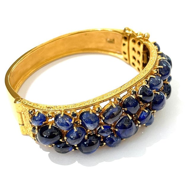 Bochic "Capri" Vintage Blue Sapphire Cabochon Bangle Set in 18K Gold & Silver For Sale - Image 13 of 18