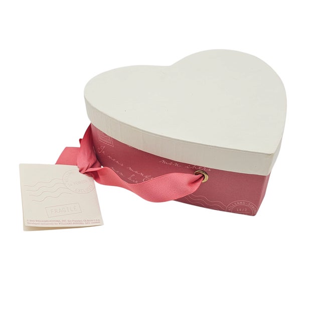 Williams Sonoma Scalloped Heart Plates, Set of Four For Sale - Image 9 of 12