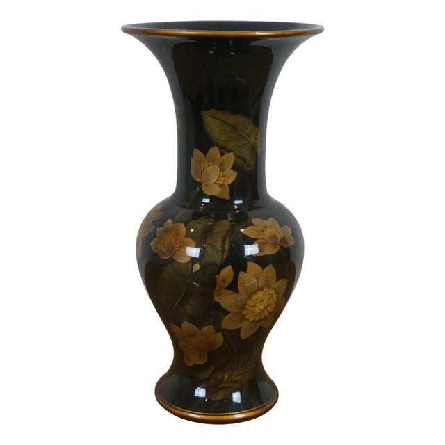Vintage Chinese Black & Gold Lacquered Chinoiserie Lotus Flower Vase For Sale