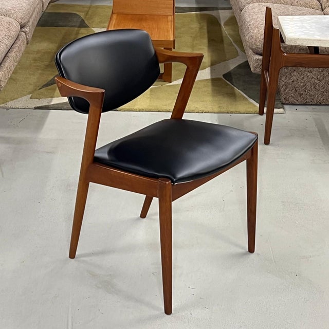 1960s Set of 6 Kai Kristiansen Model 42 Solid Teak "Z" Armchairs 1960s Vintage For Sale - Image 5 of 16