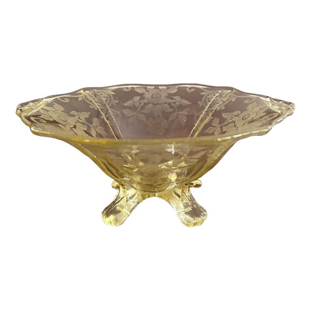Vintage 1930s Yellow Cambridge Glass Apple Blossom Footed Candy Dish. For Sale