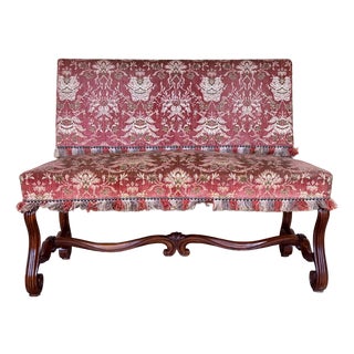 Early 20th Century Spanish Damask Velvet Bench with Back and Walnut Carved Legs For Sale