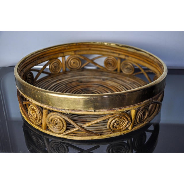 Hollywood Regency Rattan and Brass Centerpiece, Italy, 1970s For Sale - Image 3 of 9