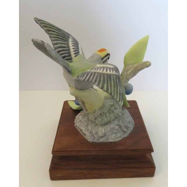 Marcel E. Moussalli Golden-Crowned Kinglet Yellow Bird-Porcelain Figurine Vintage Rare This is a beautiful piece of...