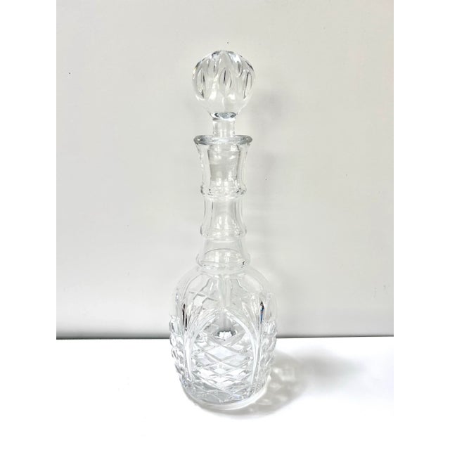 English Vintage Cut Crystal Liquor Decanter With Stopper – Elegant Barware For Sale - Image 3 of 8