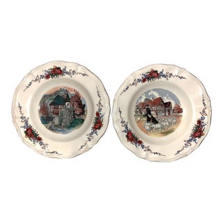 Pair of 1950s French Obernai Sarreguemines Dinner Plates, Alsatian Decor For Sale