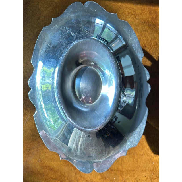 American Vintage C. 1970’s Silver-Plate Gravy Boat With Attached Underplate For Sale - Image 3 of 4