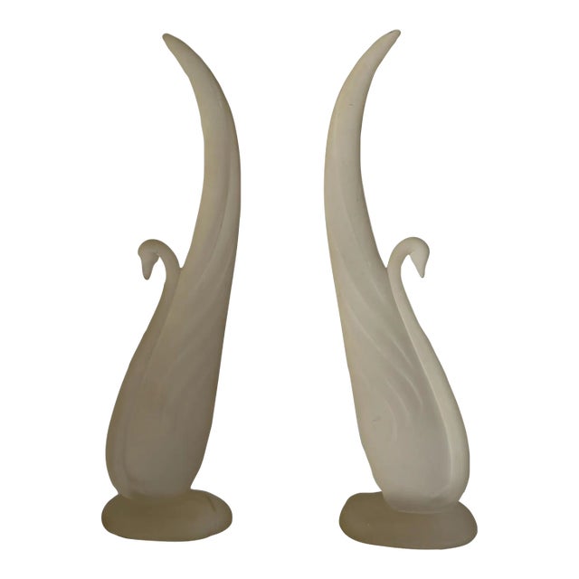 Late 20th Century Pair of Austin Sculpture Frosted Art Glass Swans – Mid-Century Modern Sculptural Birds For Sale