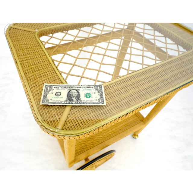 Mint c1960s Mid Century Modern Blond Wicker Serving Table Bar Cart For Sale - Image 12 of 15
