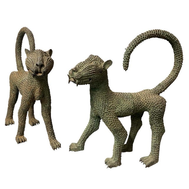1990s Pair of Vintage Benin-Style Cast Bronze Leopard Statues For Sale - Image 5 of 12