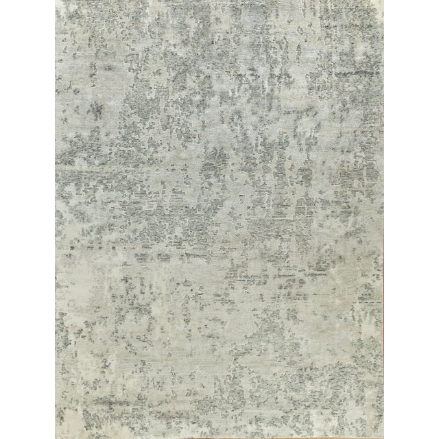 Exquisite Rugs Cosmo Hand-Knotted New Zealand Wool & Bamboo Silk White Rug-9'X12' For Sale