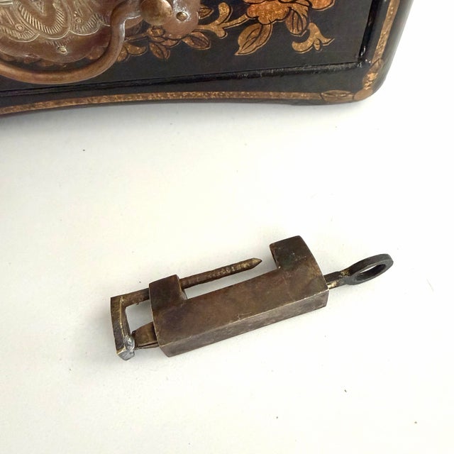 20th Century Chinoiserie Jewelry Box For Sale - Image 12 of 12