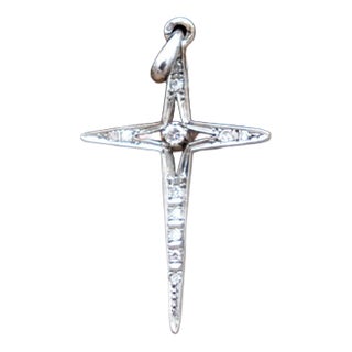 Pendant in 19.2k White Gold with Diamonds For Sale