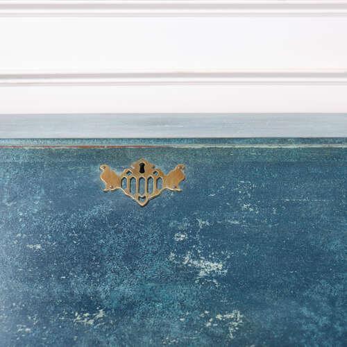 Blue 18th century English Painted Bureau, 1760s For Sale - Image 8 of 15